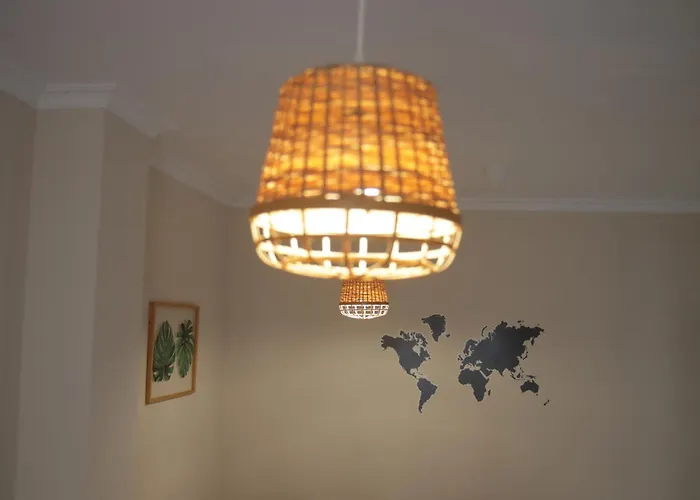 Ficus Junto A La Playa * كاديز